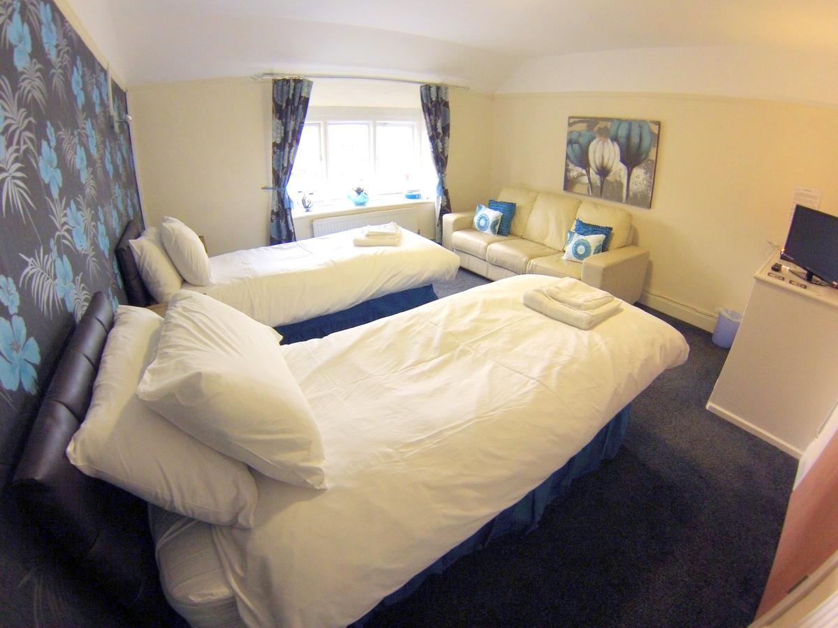 White Lion Hotel Pont Yates エクステリア 写真