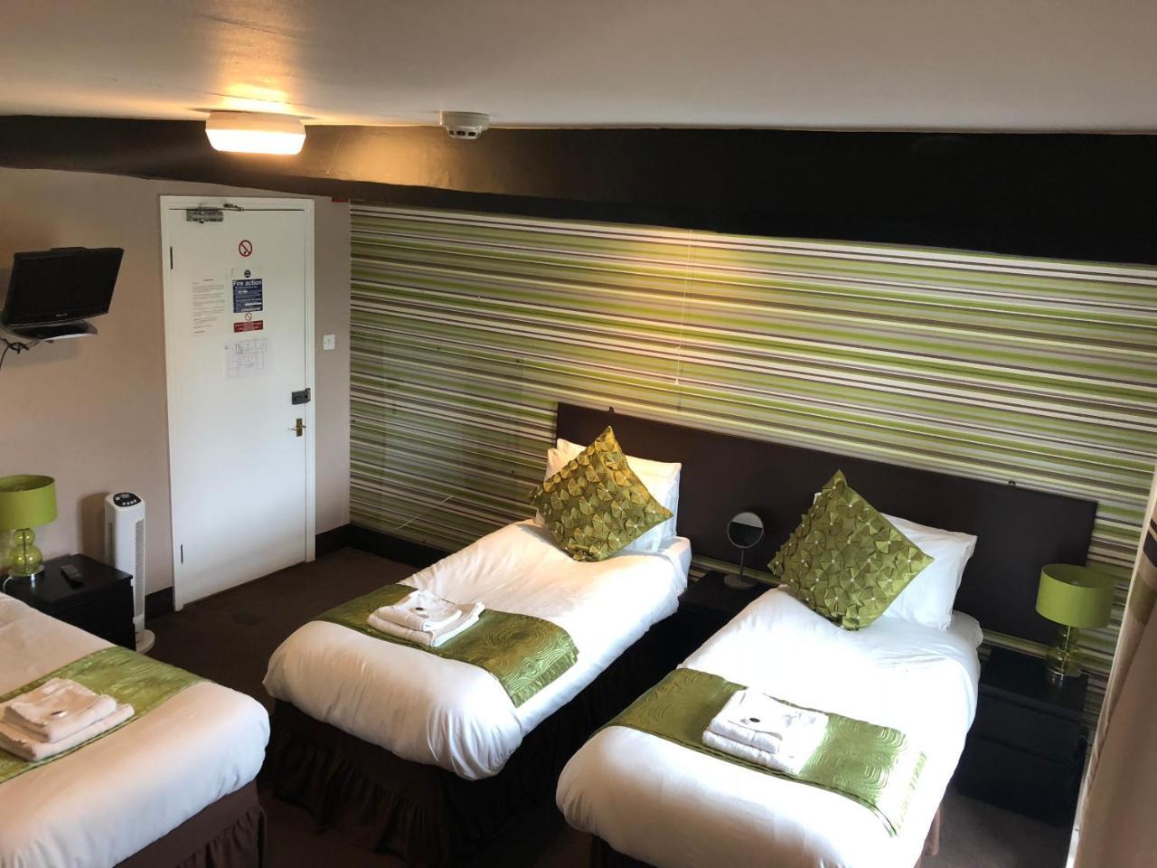 White Lion Hotel Pont Yates エクステリア 写真