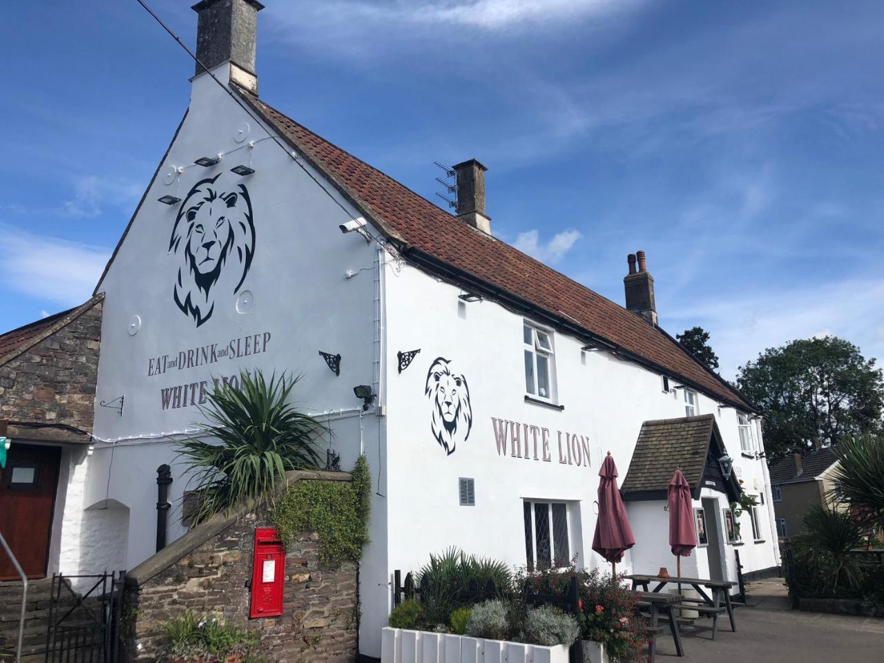 White Lion Hotel Pont Yates エクステリア 写真
